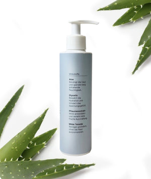 Daily Glow Up Hydra-Glow Reinigungsgel mit Aloe Vera als pflegendem Wirkstoff.