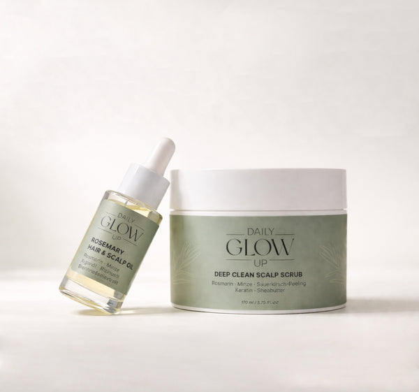 Daily Glow Up Kopfhaut & Haar Set mit Scalp Scrub und Rosemary Hair & Scalp Strengthening Oil.