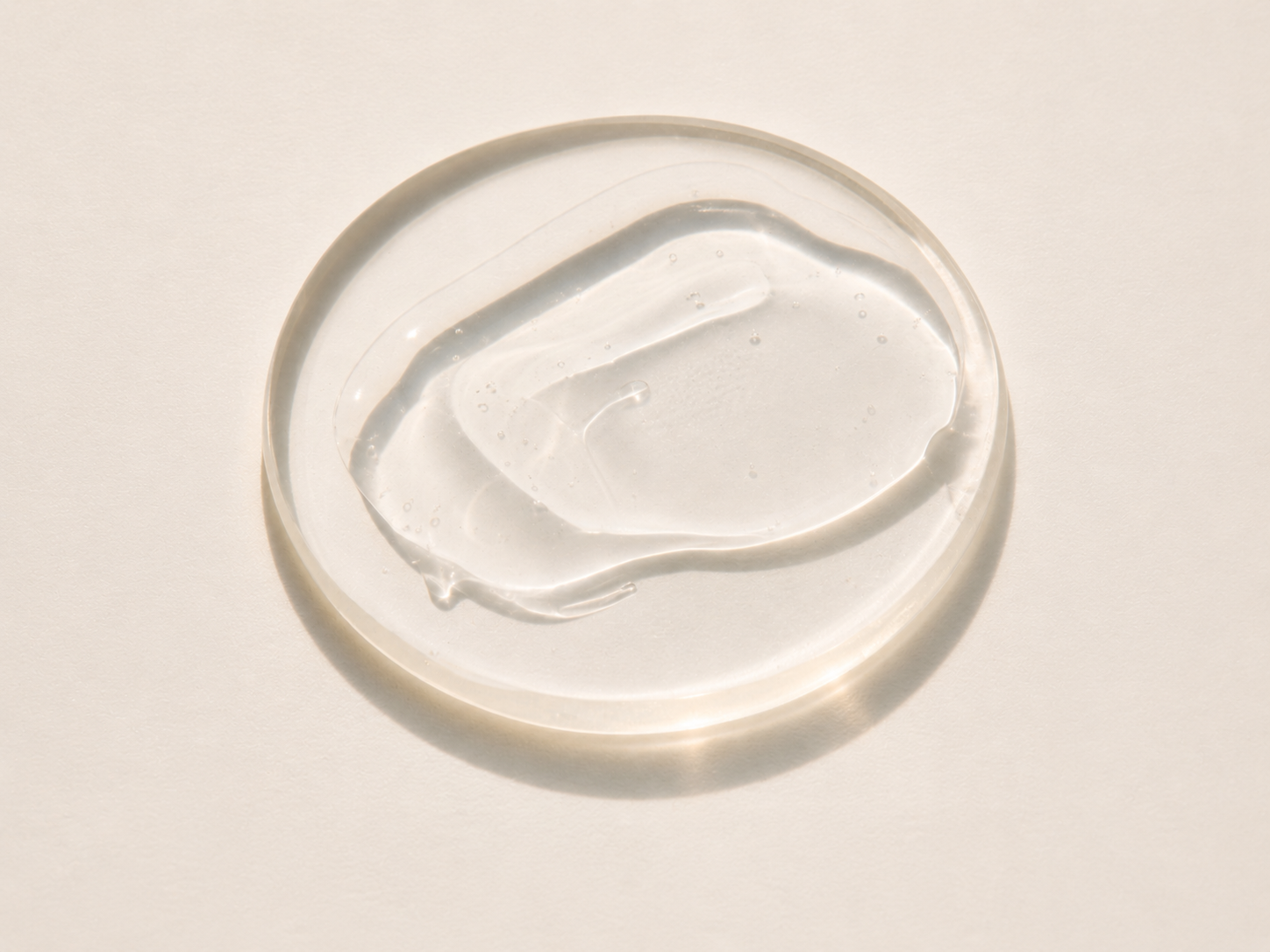 Multi-Hyaluron Komplex als Wirkstoff im Daily Glow Up Multi-Hyaluron Tagescreme für intensive Feuchtigkeit und ein aufgepolstertes Hautgefühl.