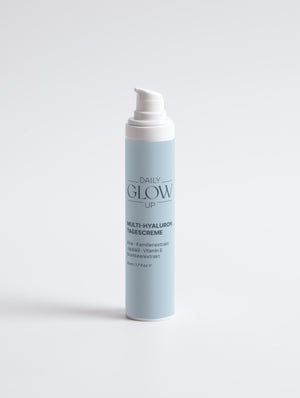 Daily Glow Up Multi-Hyaluron Tagescreme für intensive Feuchtigkeit und ein gepflegtes Hautgefühl.