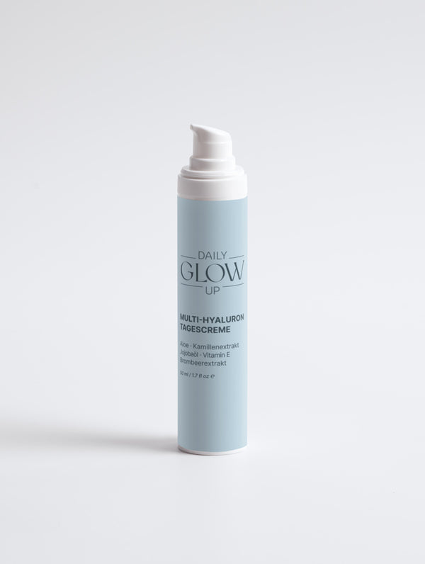 Daily Glow Up Multi-Hyaluron Tagescreme für intensive Feuchtigkeit und ein gepflegtes Hautgefühl.